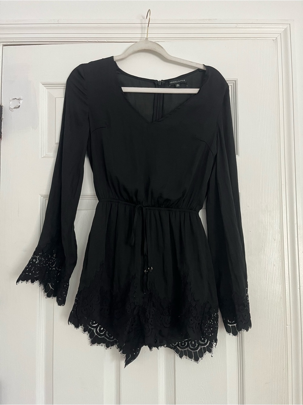 Kendall & Kylie Black Lace-Trim Long Sleeve Romper